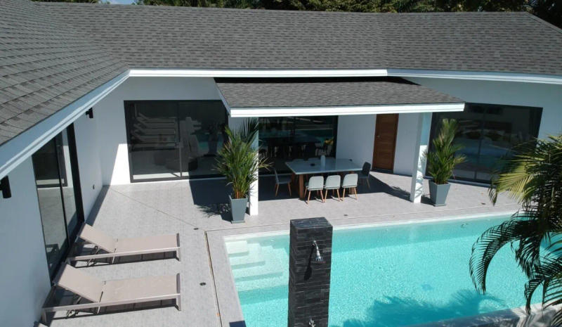 Modern Tropical Luxury Meets Unbeatable Convenience - Image 8