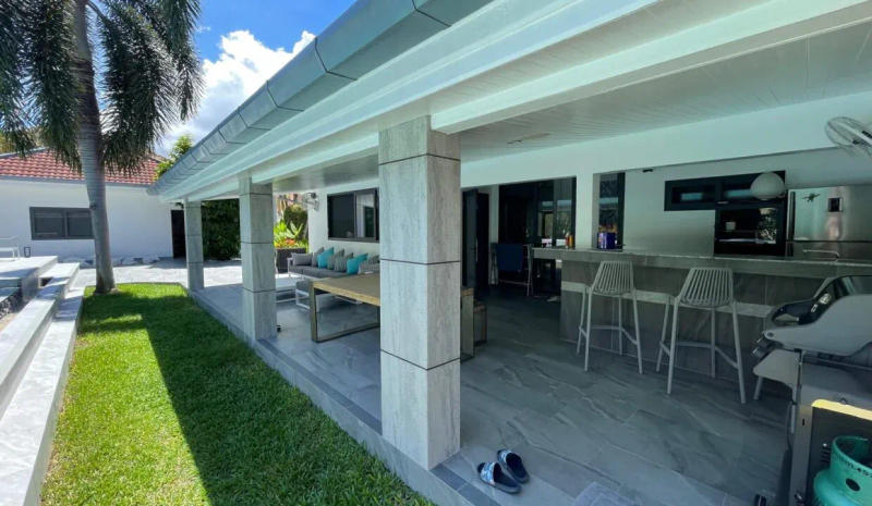 Paradise Rawai Villa – Luxury Tropical - Image 8