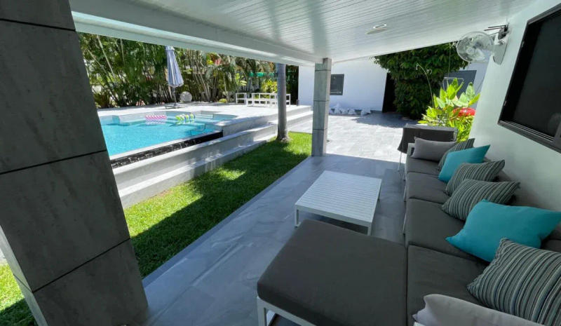 Paradise Rawai Villa – Luxury Tropical - Image 9