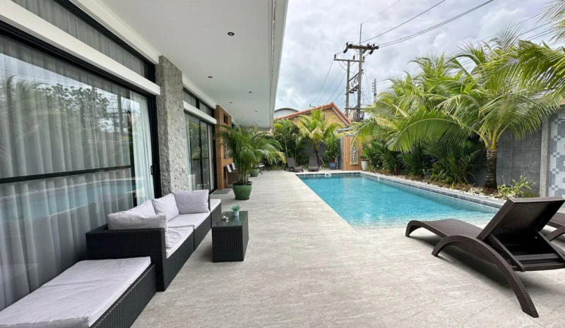 Stunning Modern Tropical Villa – 500 sq.m. - Image 3