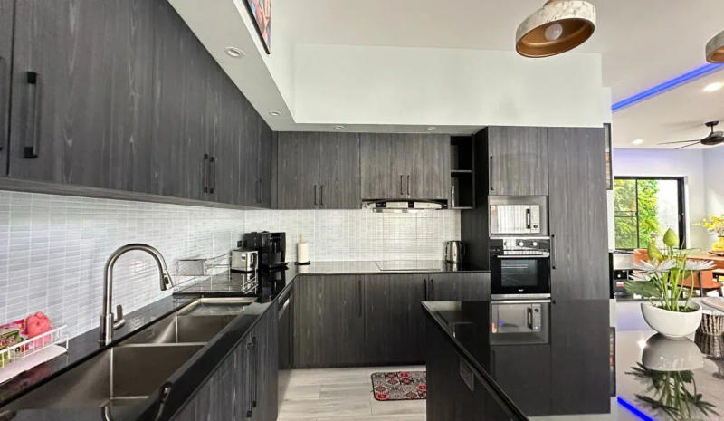 Stunning Modern Tropical Villa – 500 sq.m. - Image 5