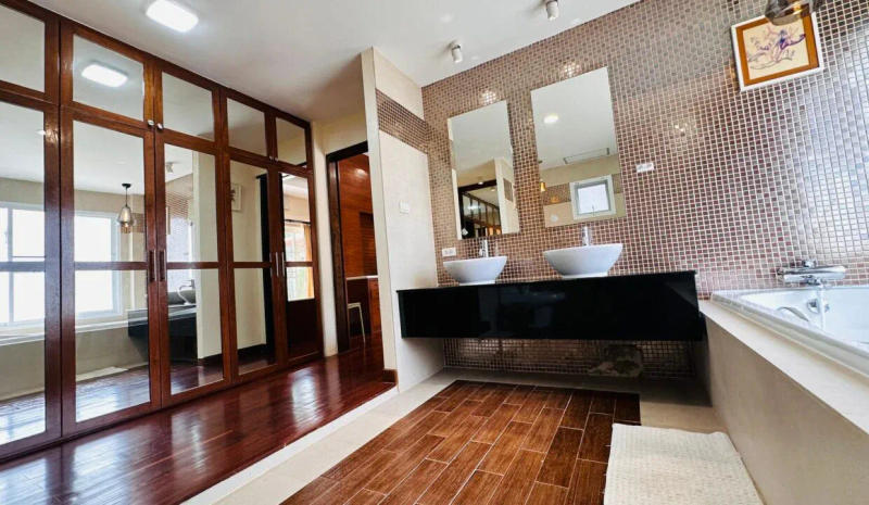 Stunning Tropical Pool Villa in Premium Rawai Location - Image 8