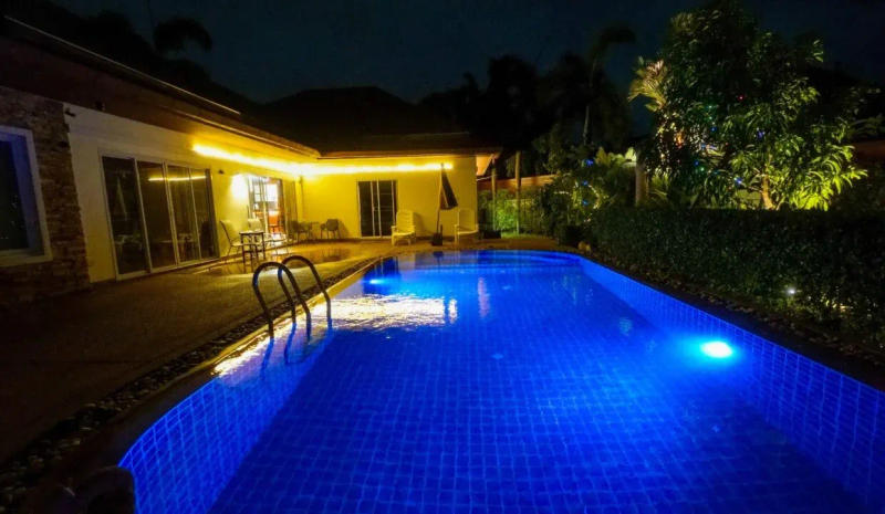 Tropical Pool Villa in Rawai for rent - Image 3
