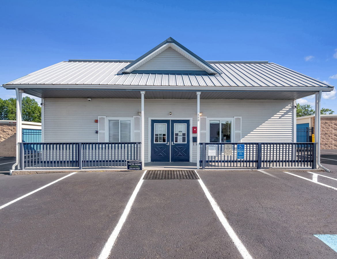 Prime Storage - Newington