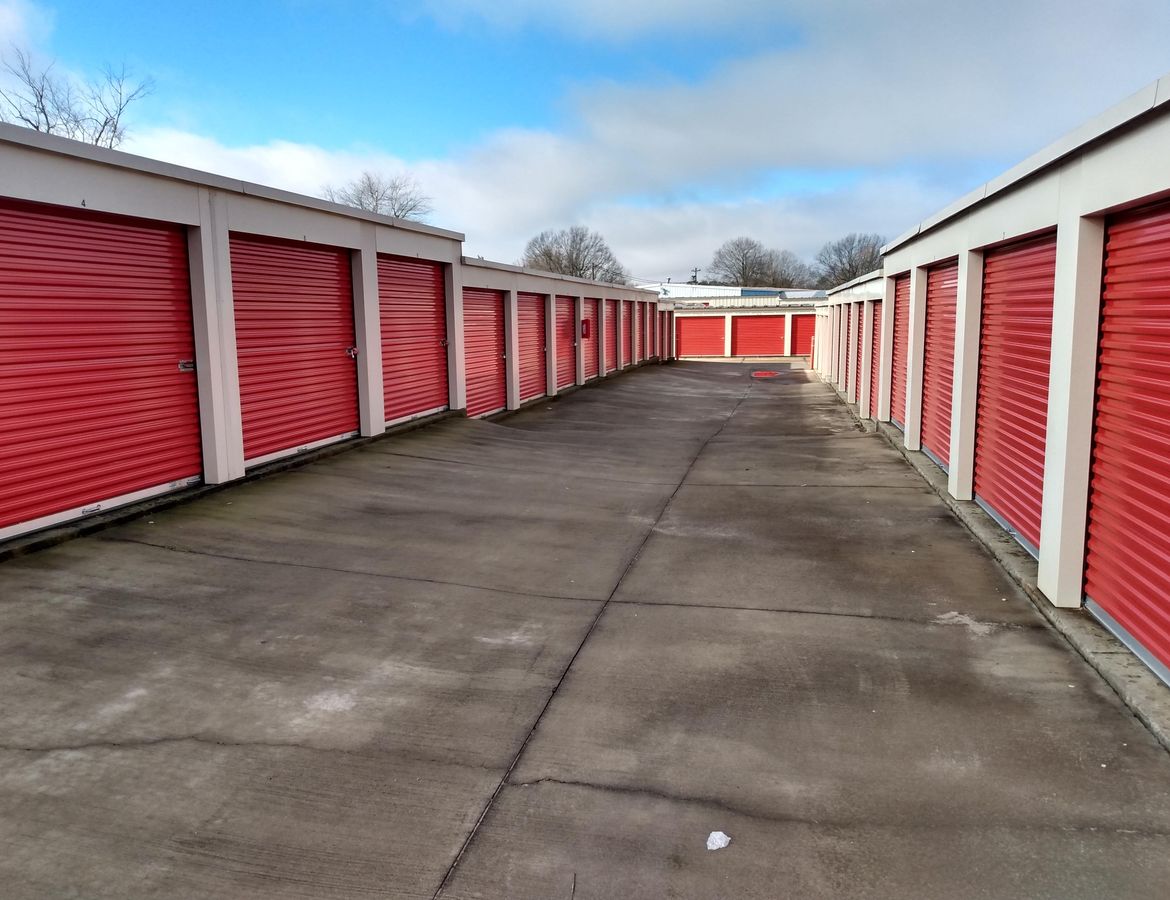 Prime Storage - Burlington Plantation Dr.