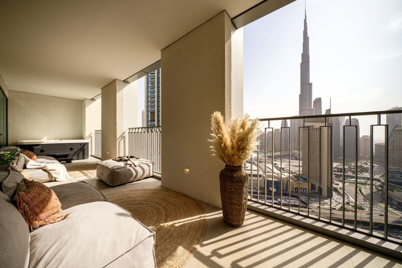 HotTub & Big Balcony, Burj View — photo 2