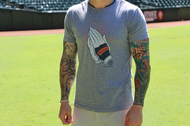 Grandal to help raise leukemia & lymphoma awareness through T-Shirt  campaign