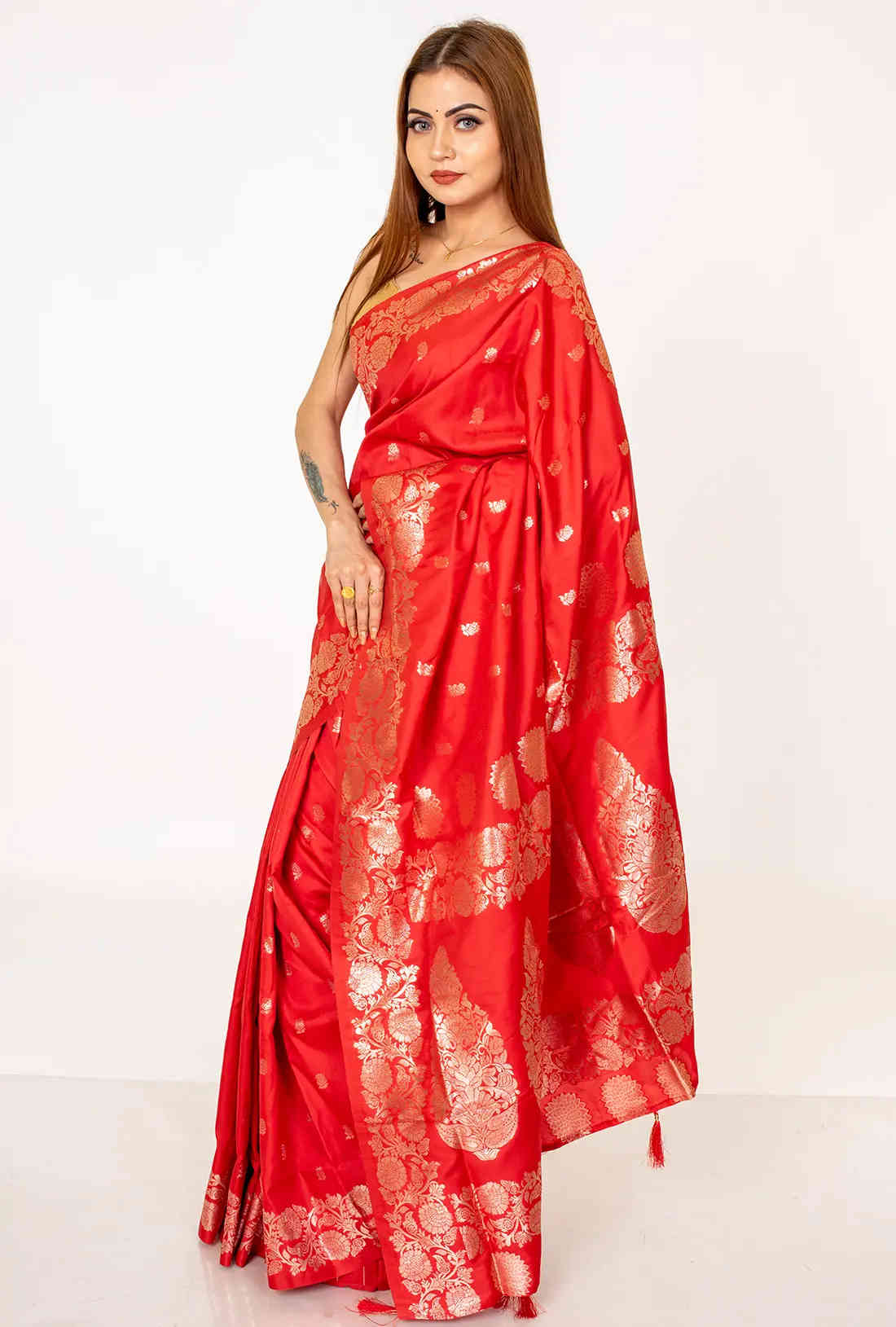 Silk saree with zari work