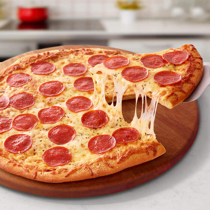 pepperoni pizza cheese pizza