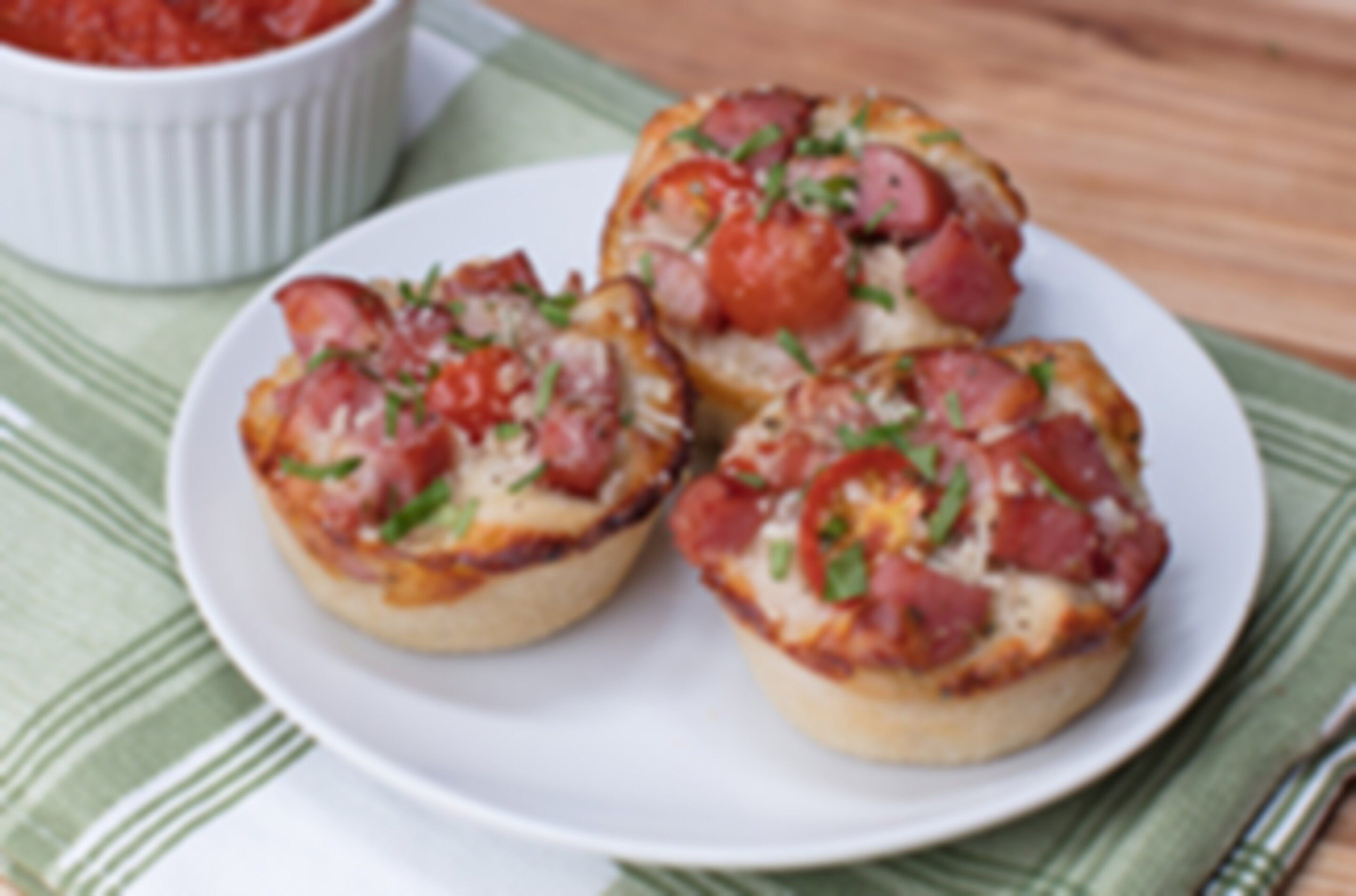 Smoked Sausage Deep Dish Pizza Rounds Eckrich