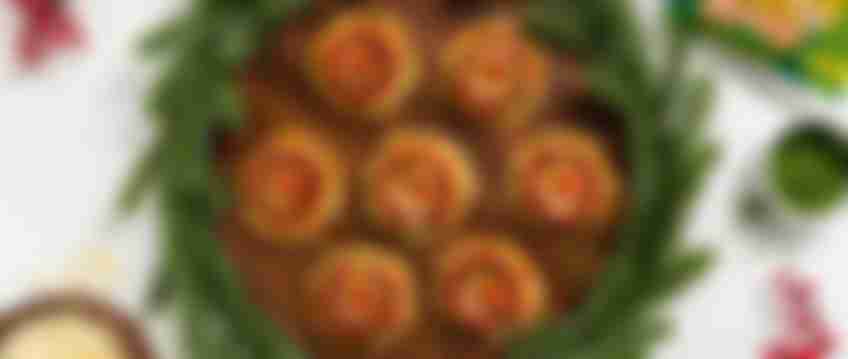 Cheddar Dog Wreath Tartlets