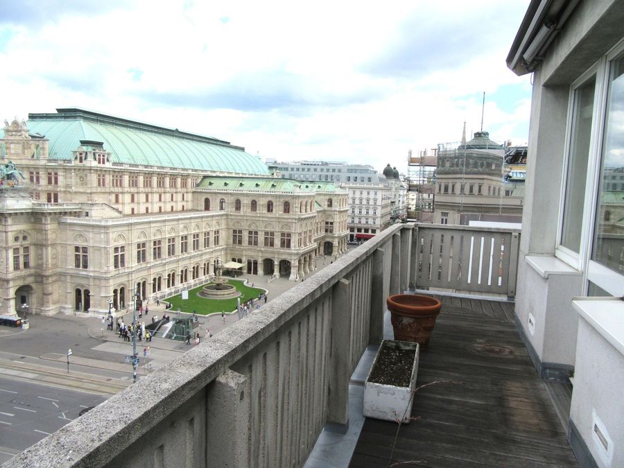 Wohnung kaufen in Wien Wien  1.,Innere Stadt Wien 2417/9780 1 BLICK zur OPER