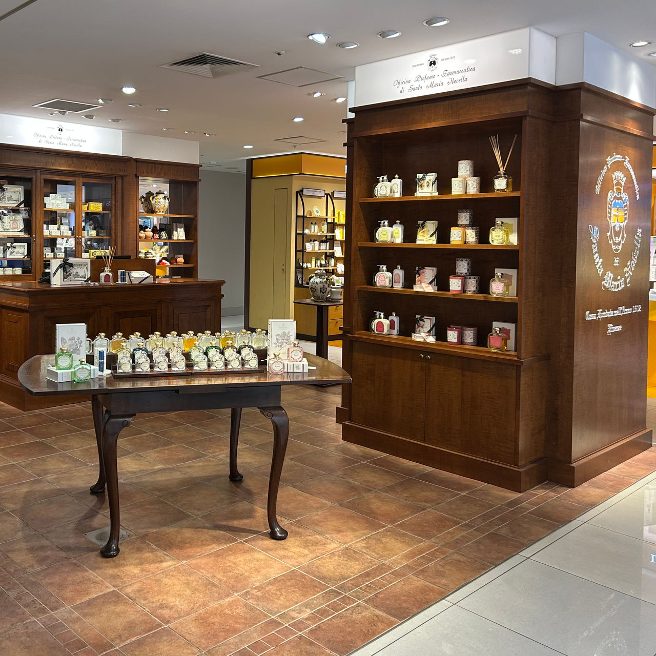 Officina Profumo-Farmaceutica di Santa Maria Novella - Daimaru Umeda