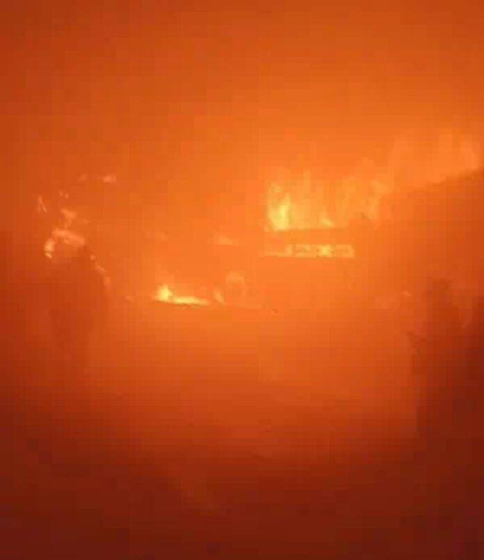 ACCIDENT-AFTER-BLAST-AT-MATHURA
