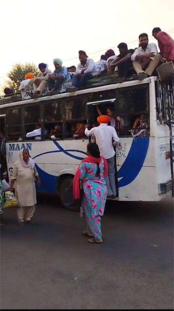 BATALA-PRIVATE-BUS-RUSHED-PASSENGERS-IMAGE-1-SNE