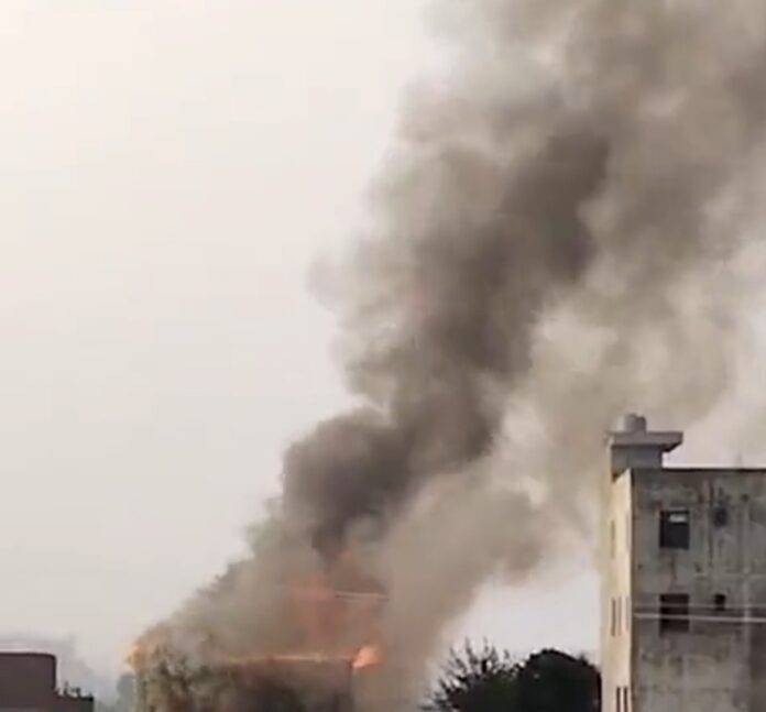 DERABASSI-FACTORY-GOUDAM-FIRE-1-IMAGE-SNE