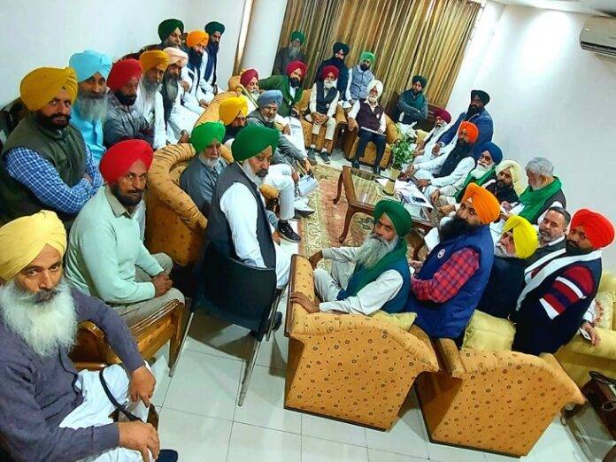 Farmers reach in kissan Bhawan Image