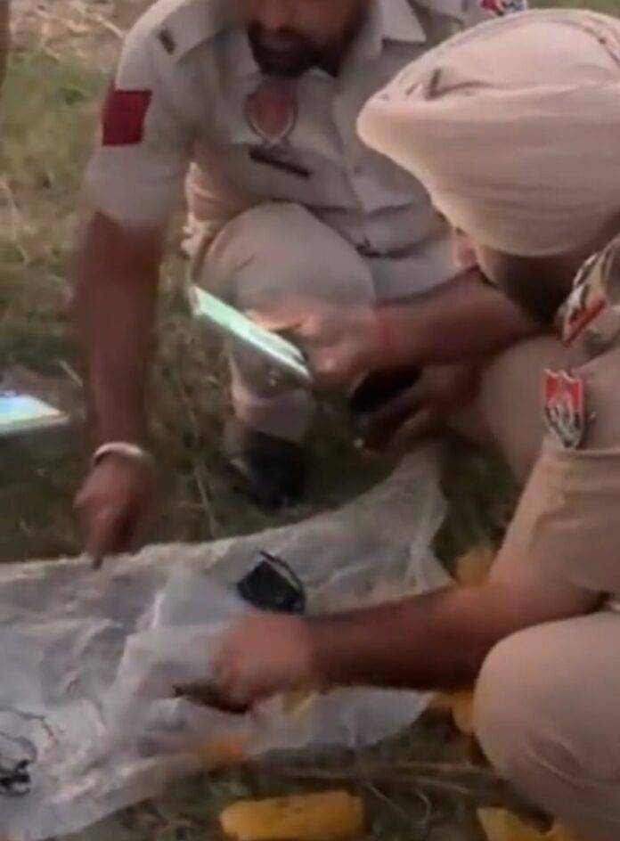 HAND-GRANADE-CHECK-POLICE-AJNALA-IMAGE-SNE-2