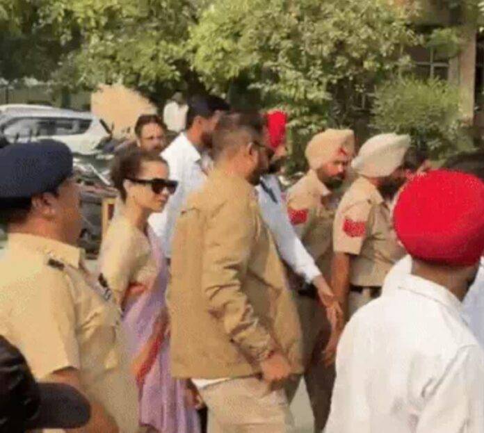 KANGANA-RANUAT-AT-BATHINDA-COURT-SNE-IMAGE