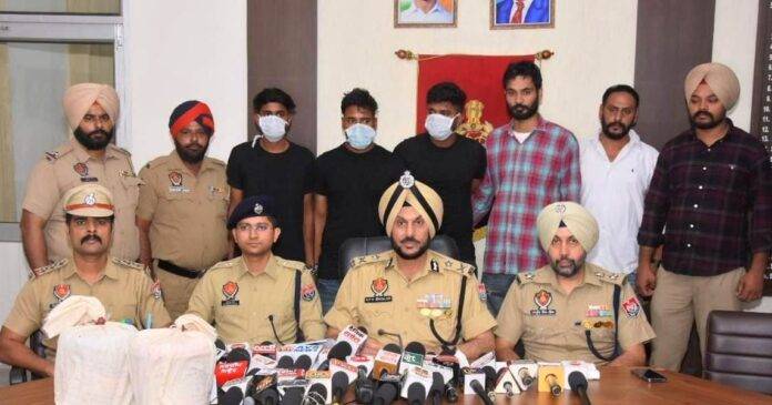 PAK HELPED DRUG PEDDLER ARRESTED ASR..1
