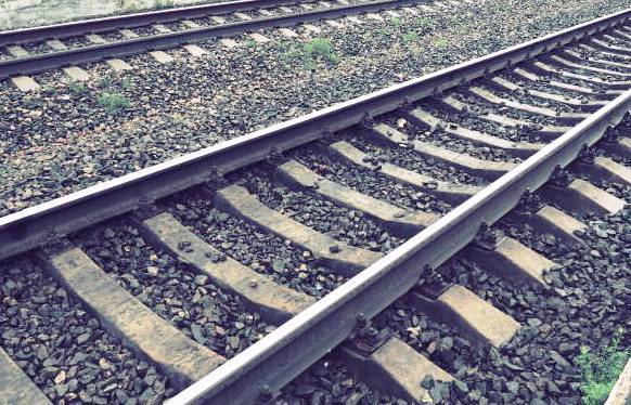 TRAIN-LINE-SNE-2