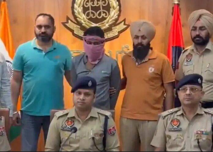 TRIPLE-MURDER-ACCUSED-WITH-POLICE-OFFICIAL-TEAM-ROOP-NAGAR