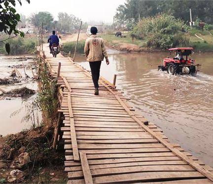 Temporary bridge built on Ghaggar in Tiwana SNE IMAGE