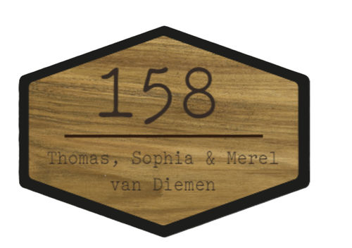 Naamborden van teakhout
