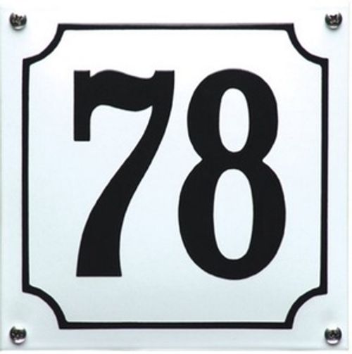 Huisnummer gebold met kader (wit/zwart))