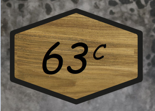 Modern houten nummerbord