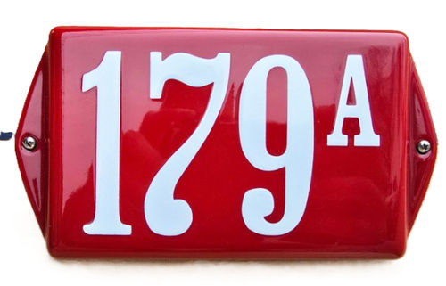 Huisnummers geëmailleerde Oor model