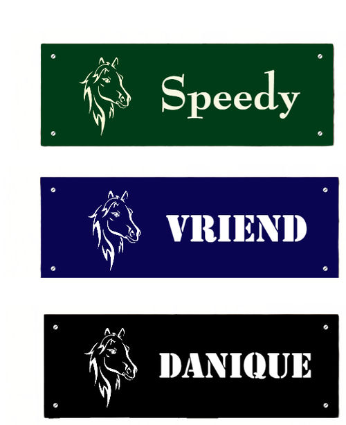 Naambord op stal