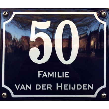 Huisnummerbord met naam met kader