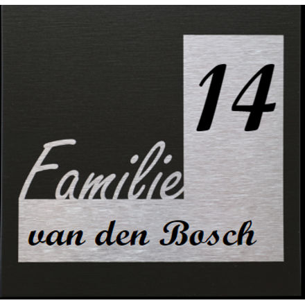 Goedkoop naambord zwart | Vierkant | Dibond | Diverse Lettertypes | Familie staat op vaste plek |