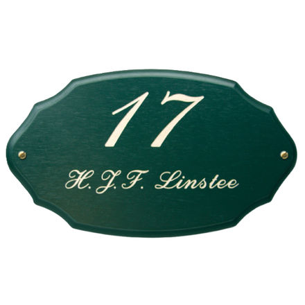 Houten deurbord | Tekst gegraveerd | Tekst kleur licht beige achtig |