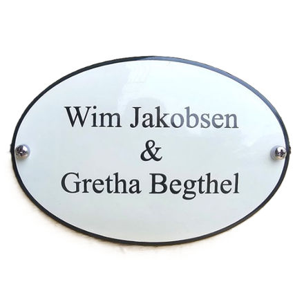 Ovale naambord voordeur