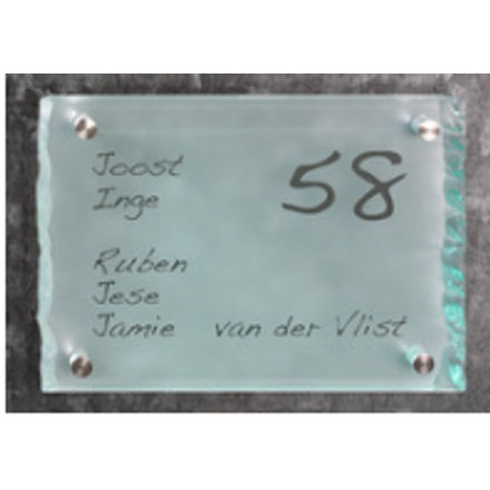 Gematteerde glazen naambord | Diverse tekstkleuren en lettertypes |