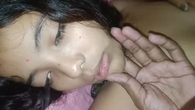 Desi Wife Missionary Mein Ungli Muh Mein Dalkar Chodi