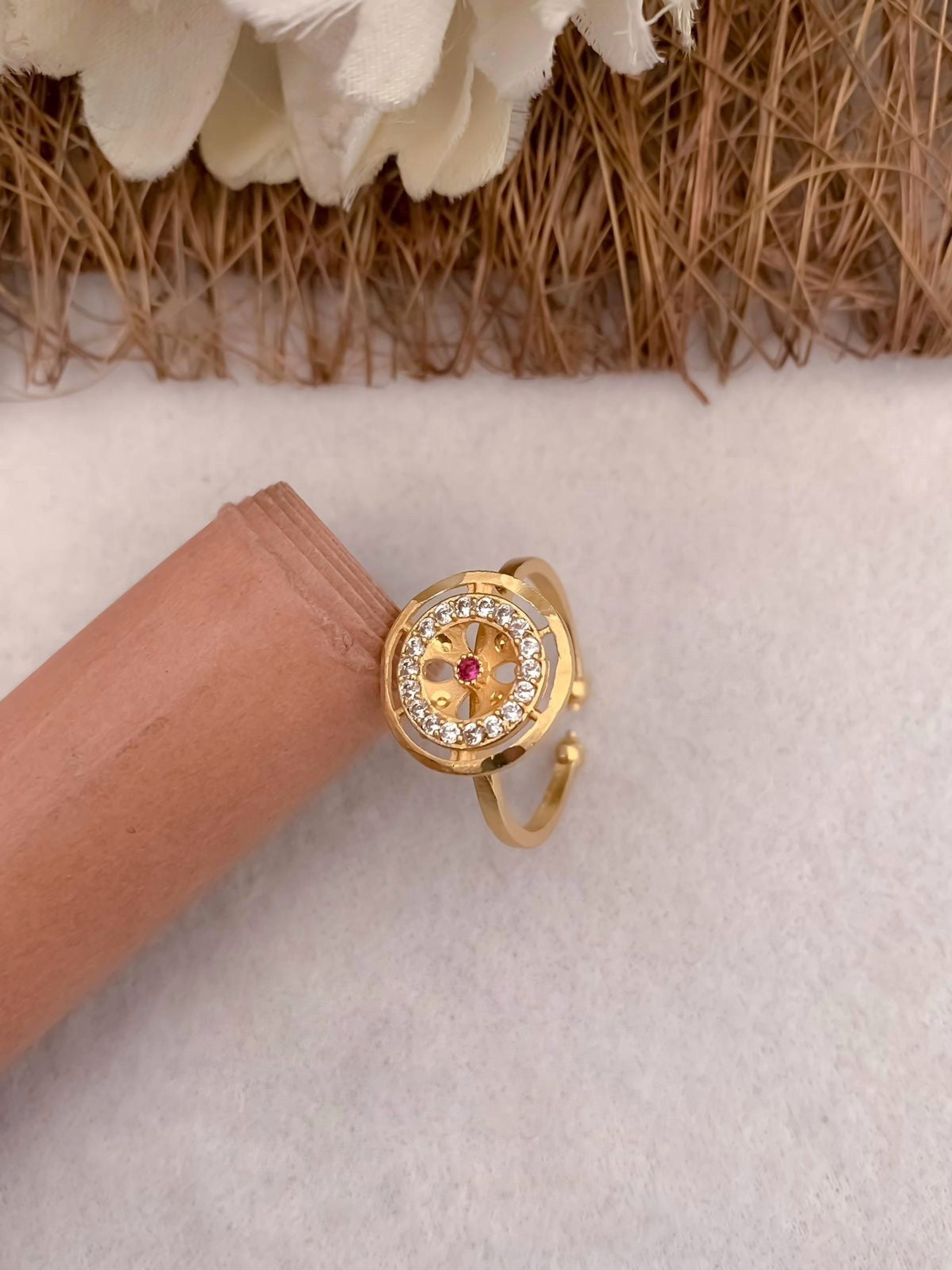 Floral Wheel White AD Stone Ring