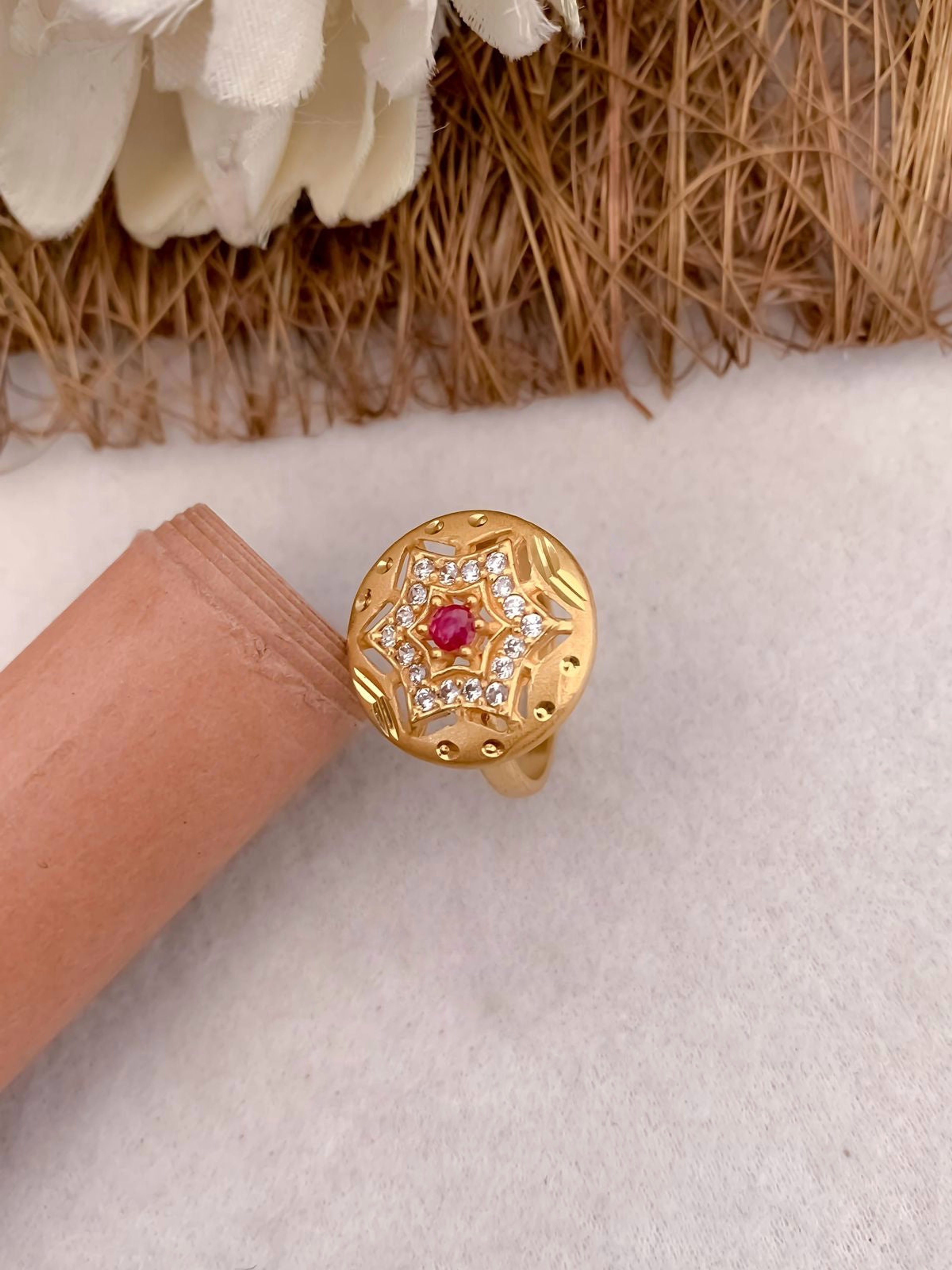 Round Star Motif Red AD Stone Ring