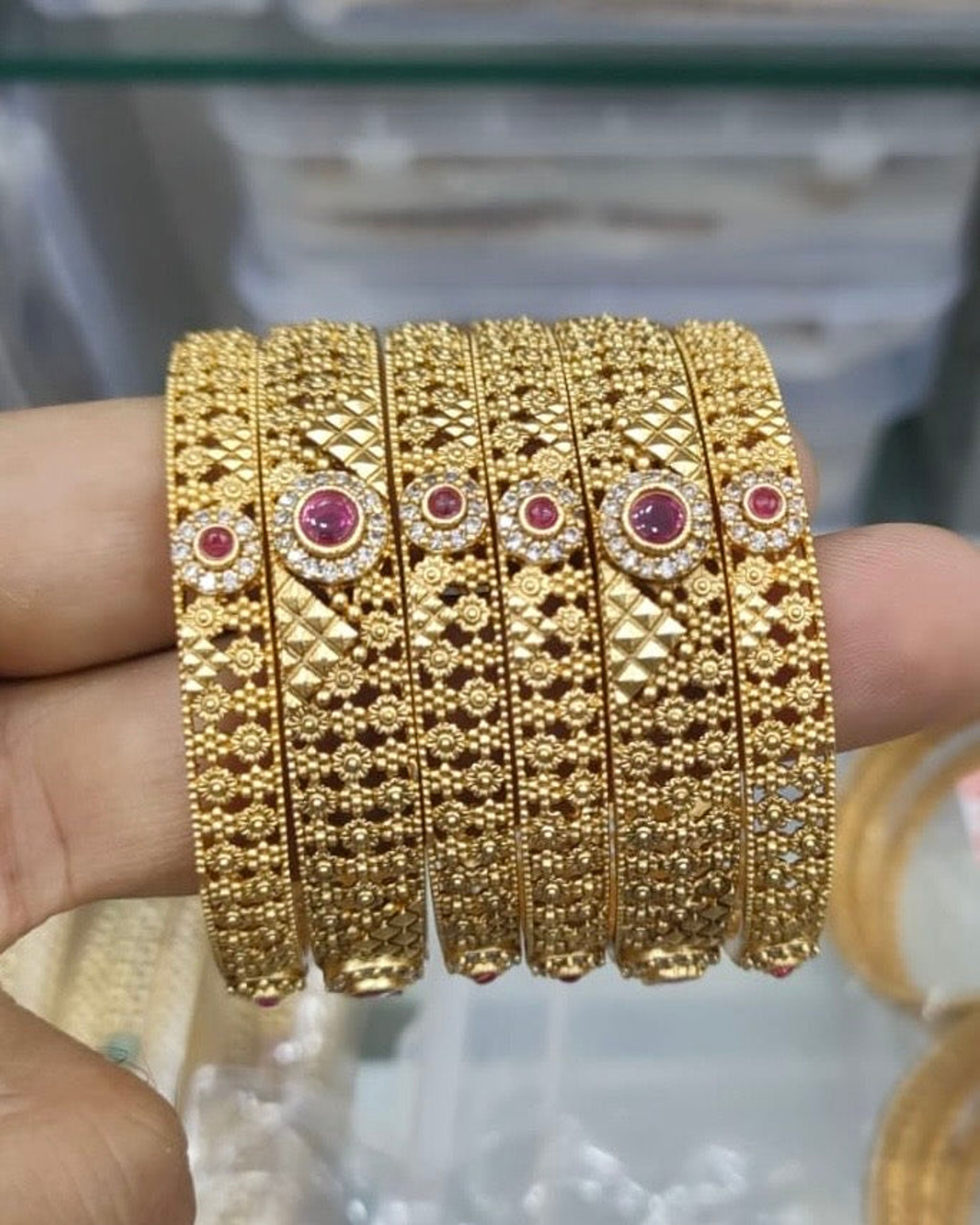 Pink Stone Floral Antique Bangle Set (Size 2.2)