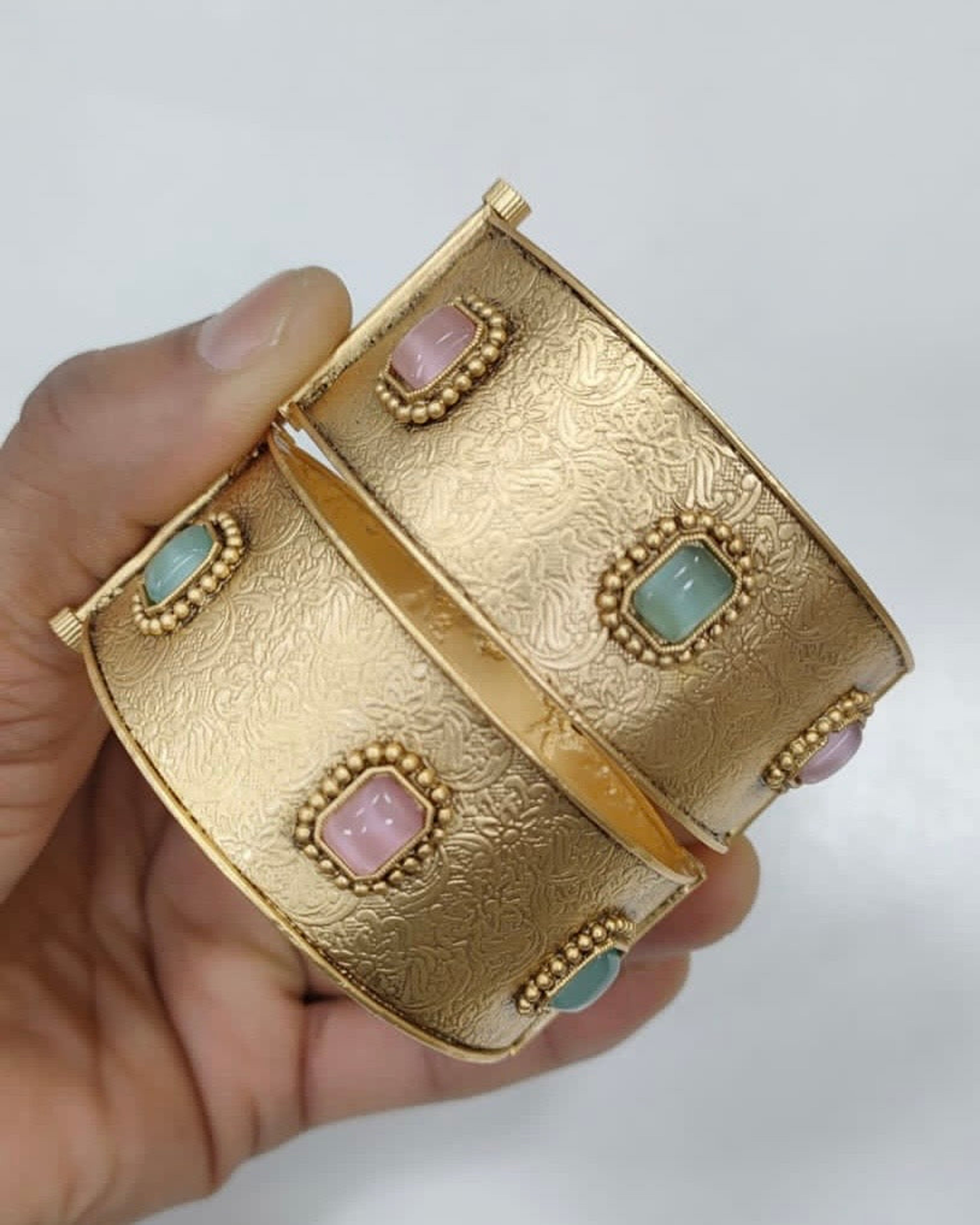 Antique Floral Pastel Stone Bangle Pair (Size 2.8)