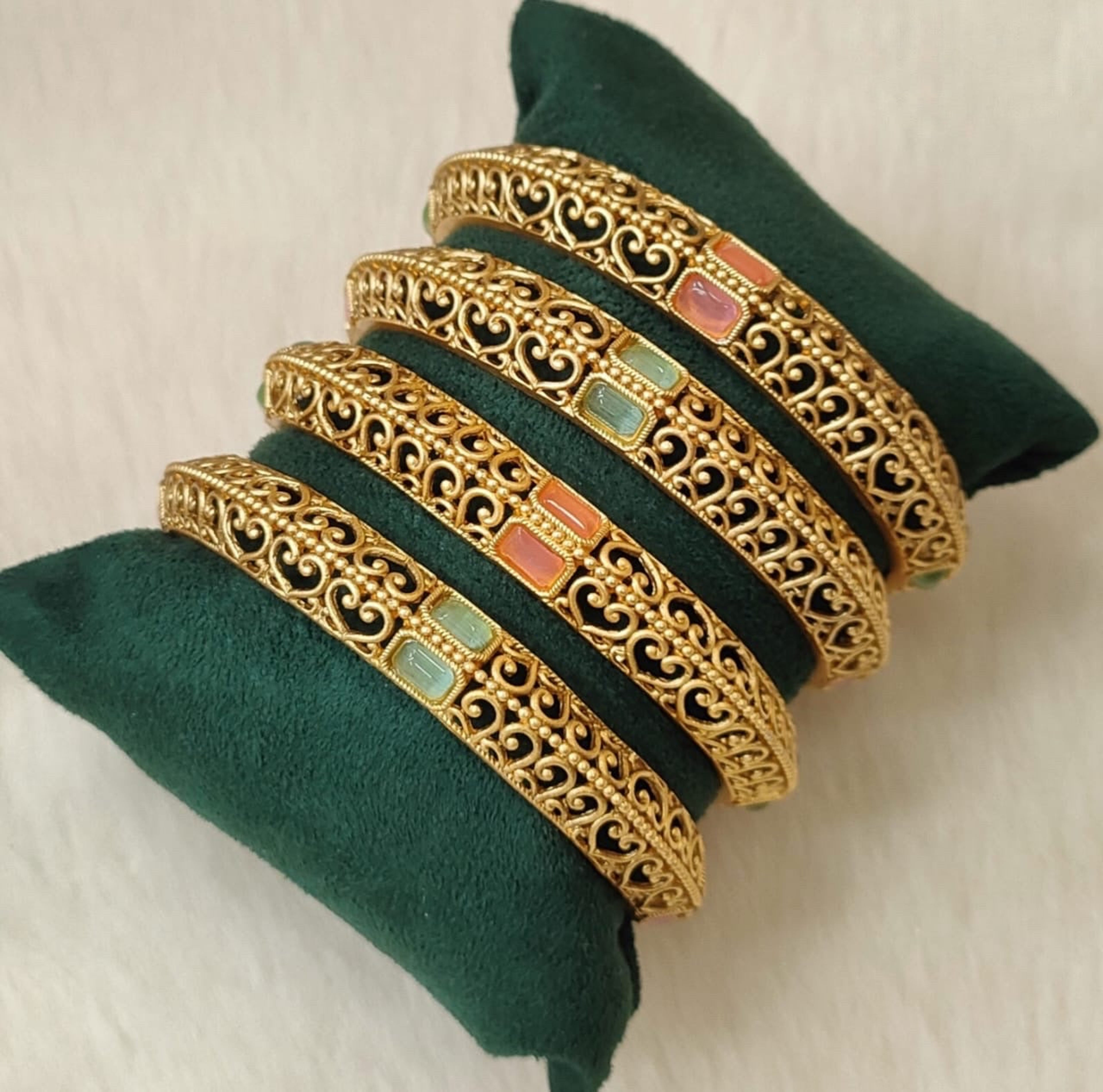 Antique Filigree Stone Bangle Set (Size 2.8)