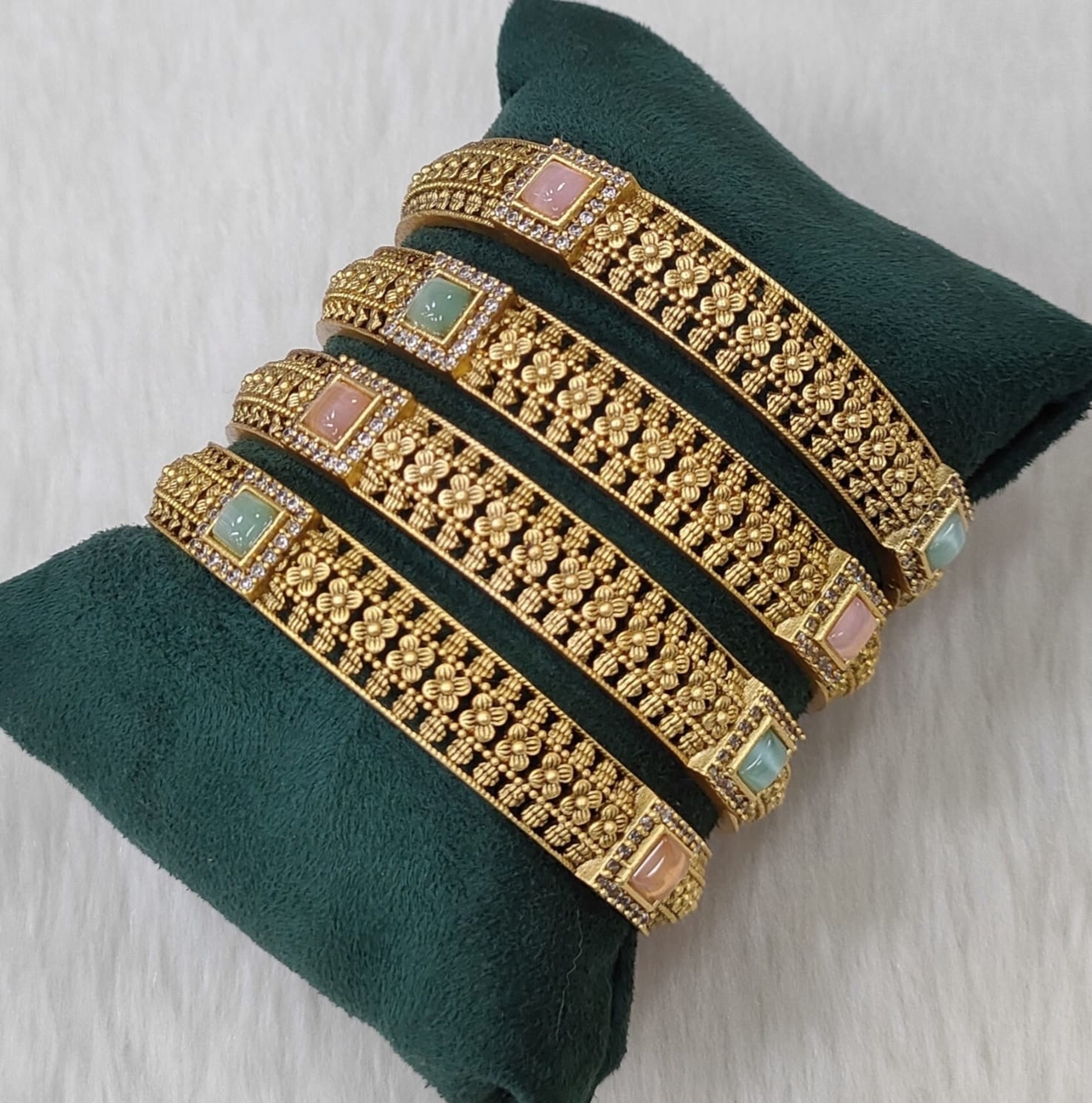 Antique Floral Stone Bangle Set (Size 2.8)