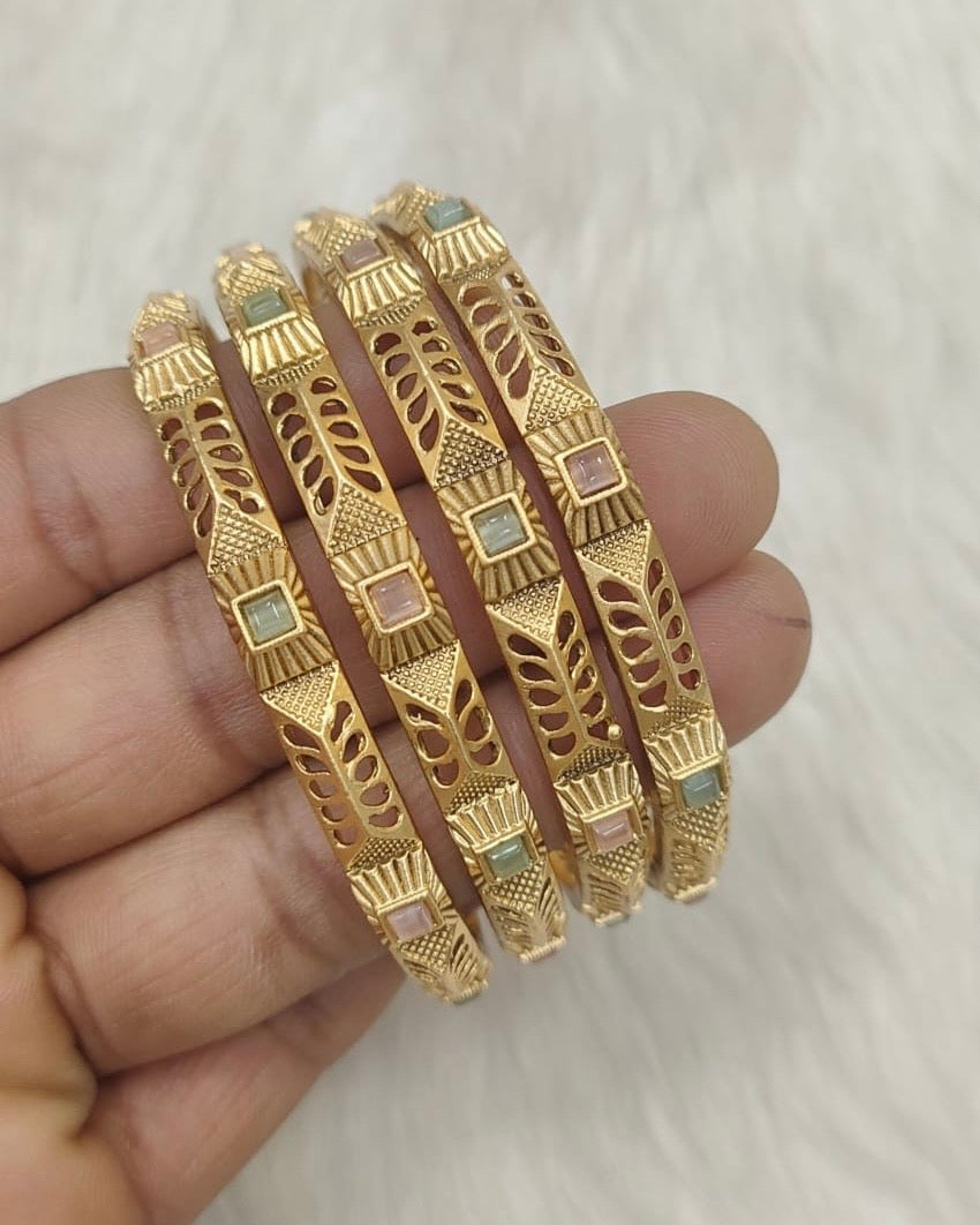 Leaf Cutout Antique Bangle Set (Size 2.2)