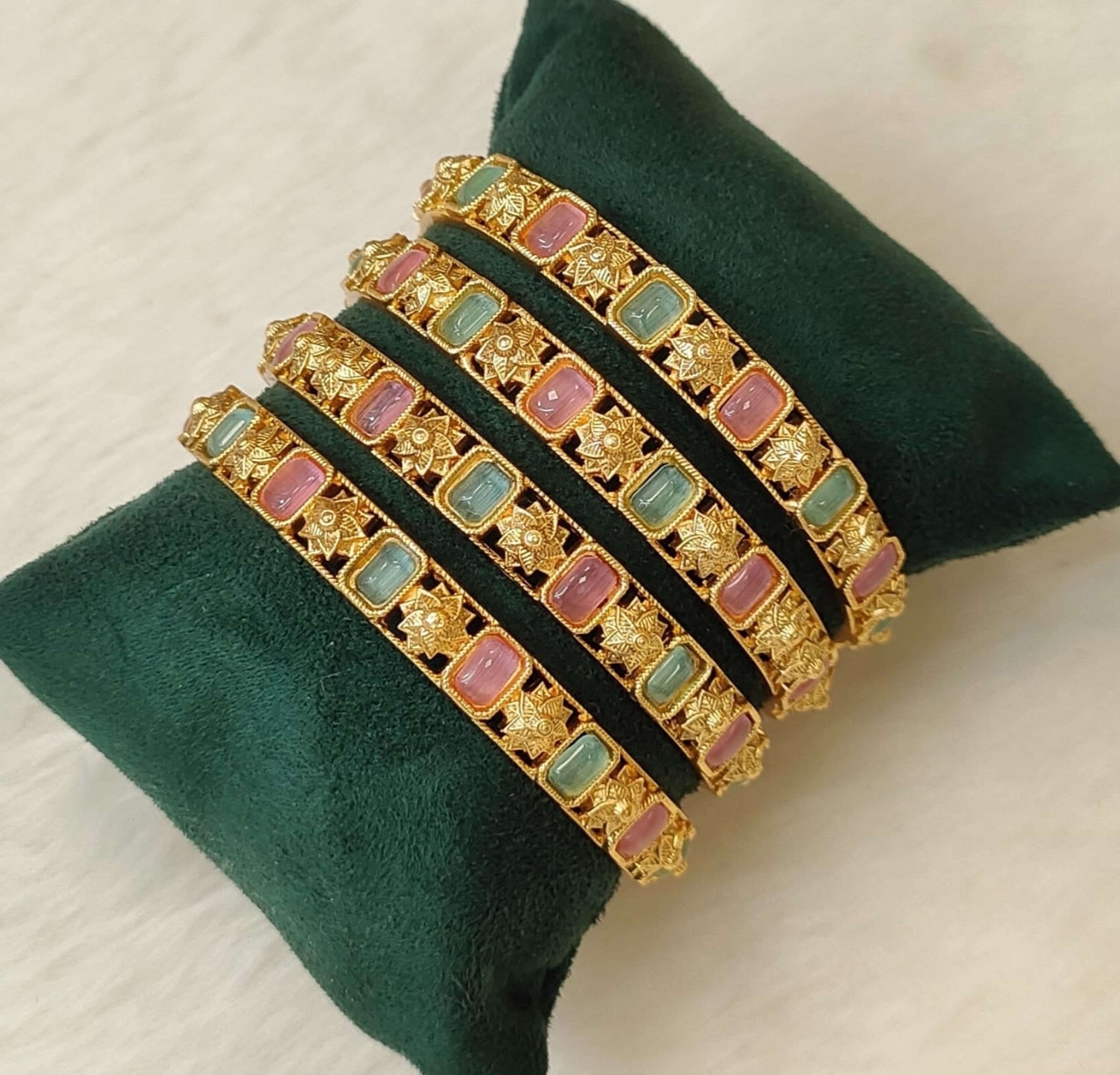Rectangular Stone Antique Bangle Set (Size 2.2)