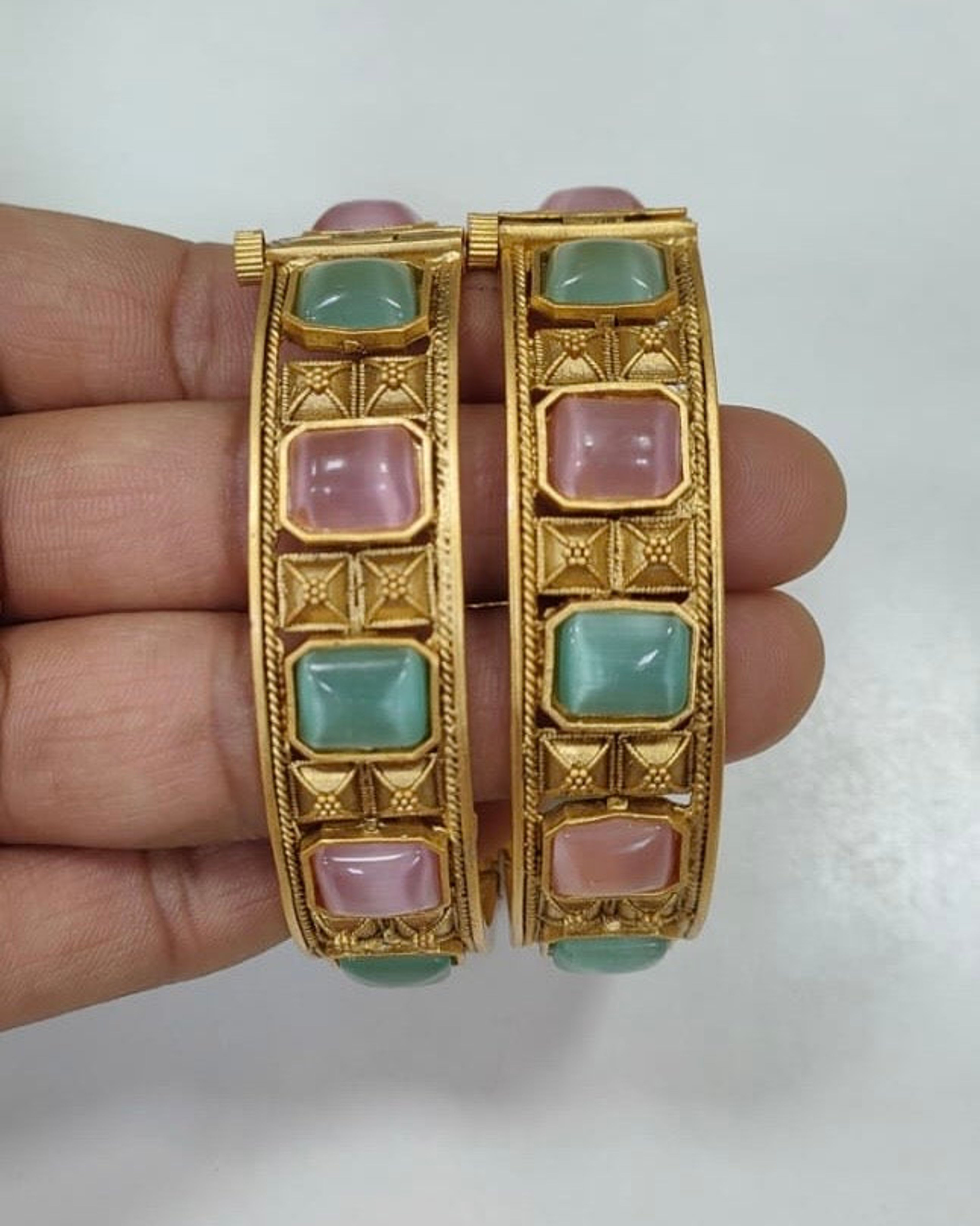 Antique Pink Green Stone Bangle Pair (Size 2.6)
