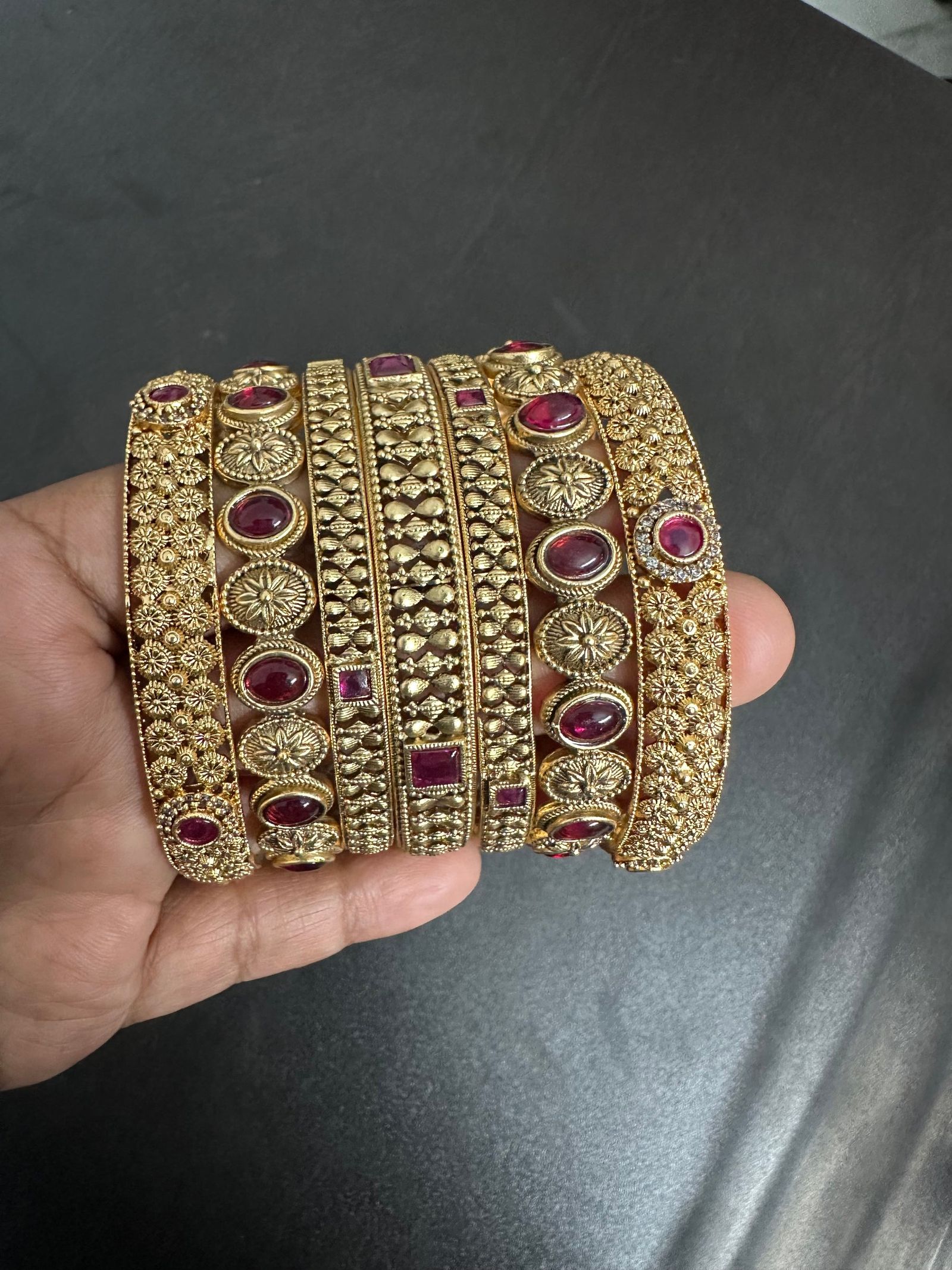 Antique Red Stone Floral Bangle (Size 2.8)