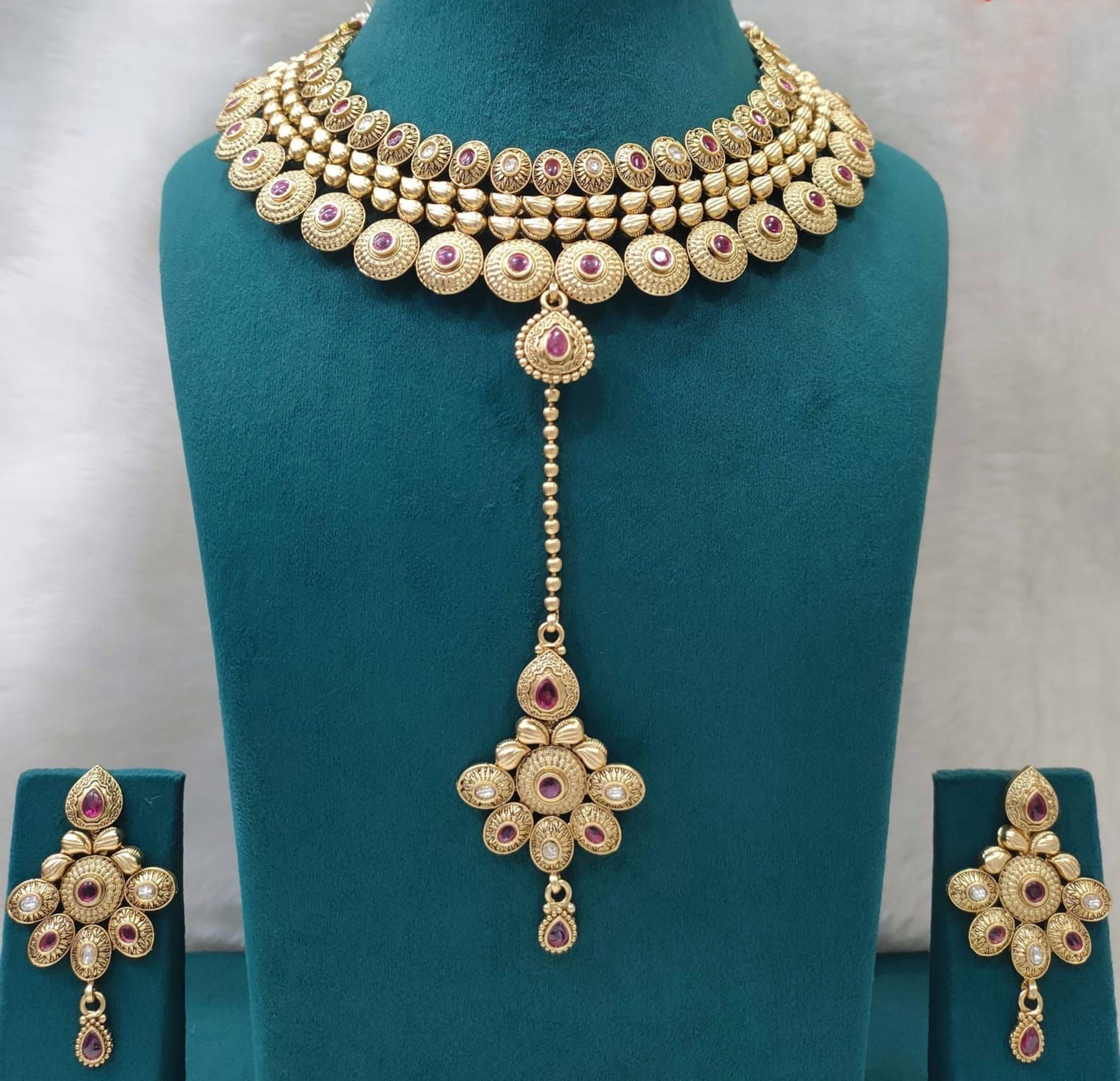 Antique Pink Stone Floral Drop Choker Set