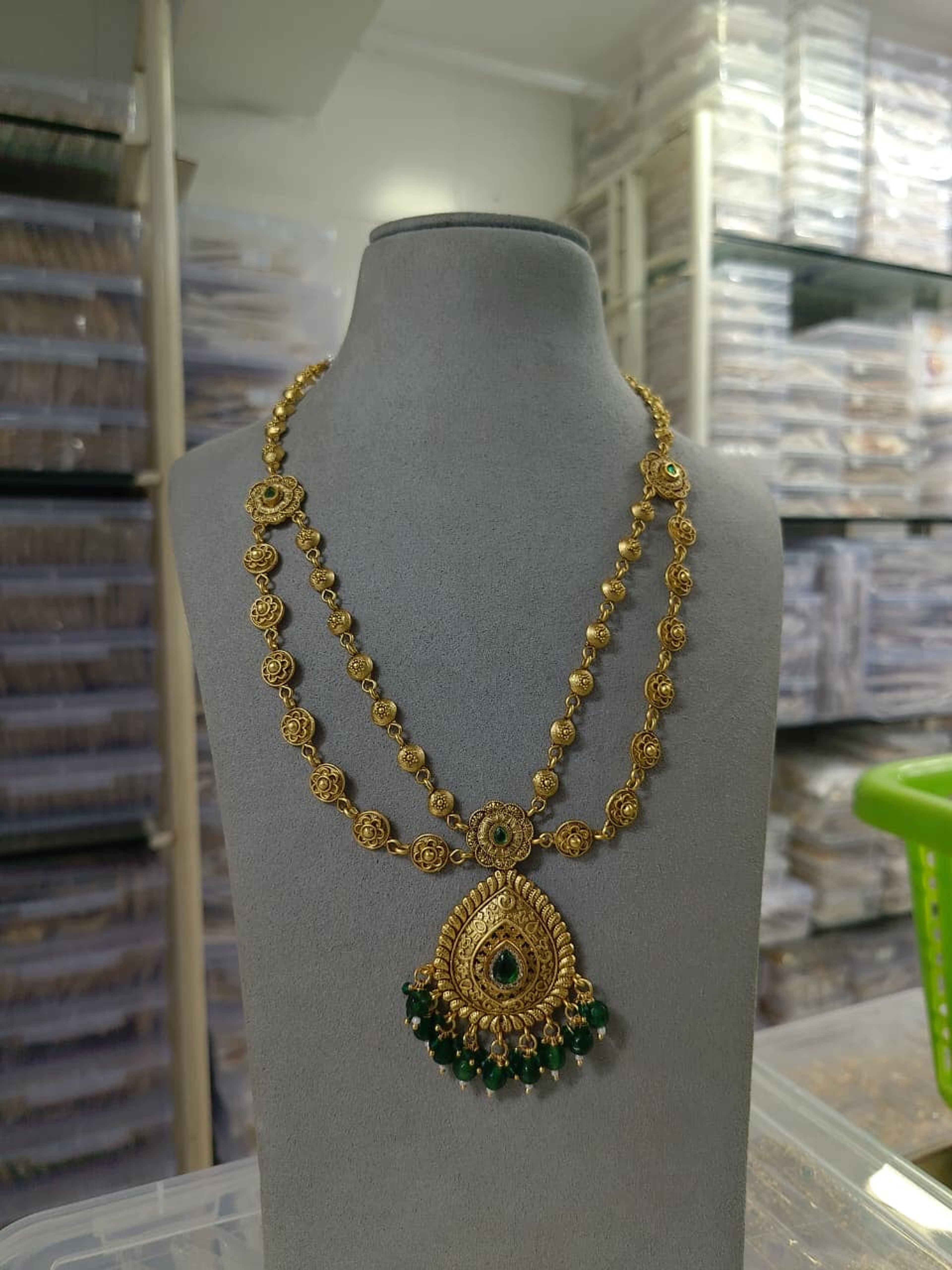 Antique Green Bead Teardrop Layered Necklace